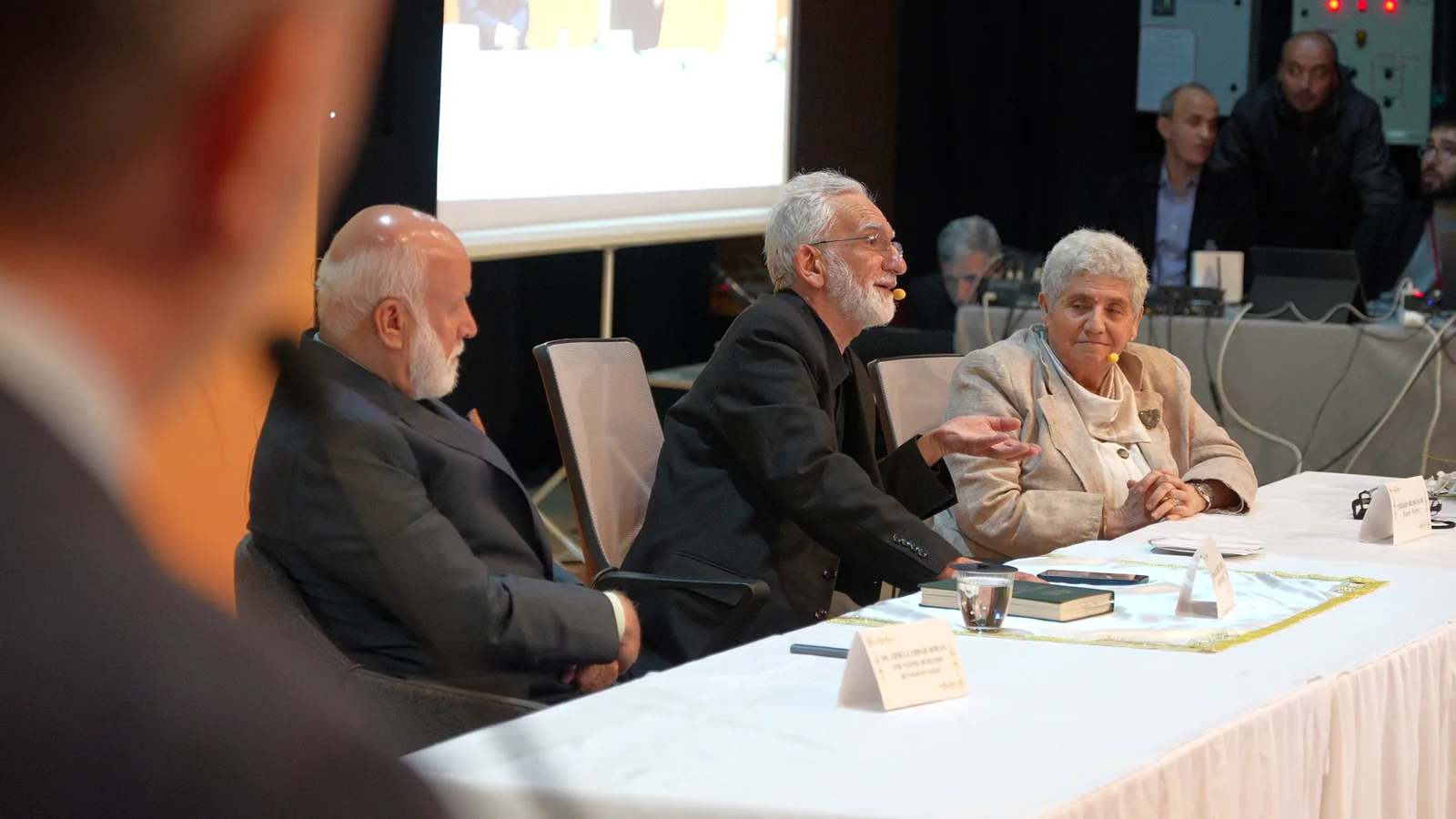 Kur’an-ı Kerim Ayetleri Işığında Ahiret ve Dünya Mutluluğunu Yaşamak galeri 6